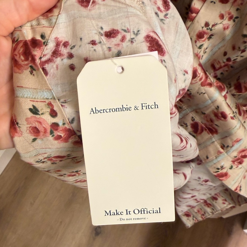 Abercrombie & Fitch Cream Maxi Dress with Pink Floral Print - Picture 5 of 6